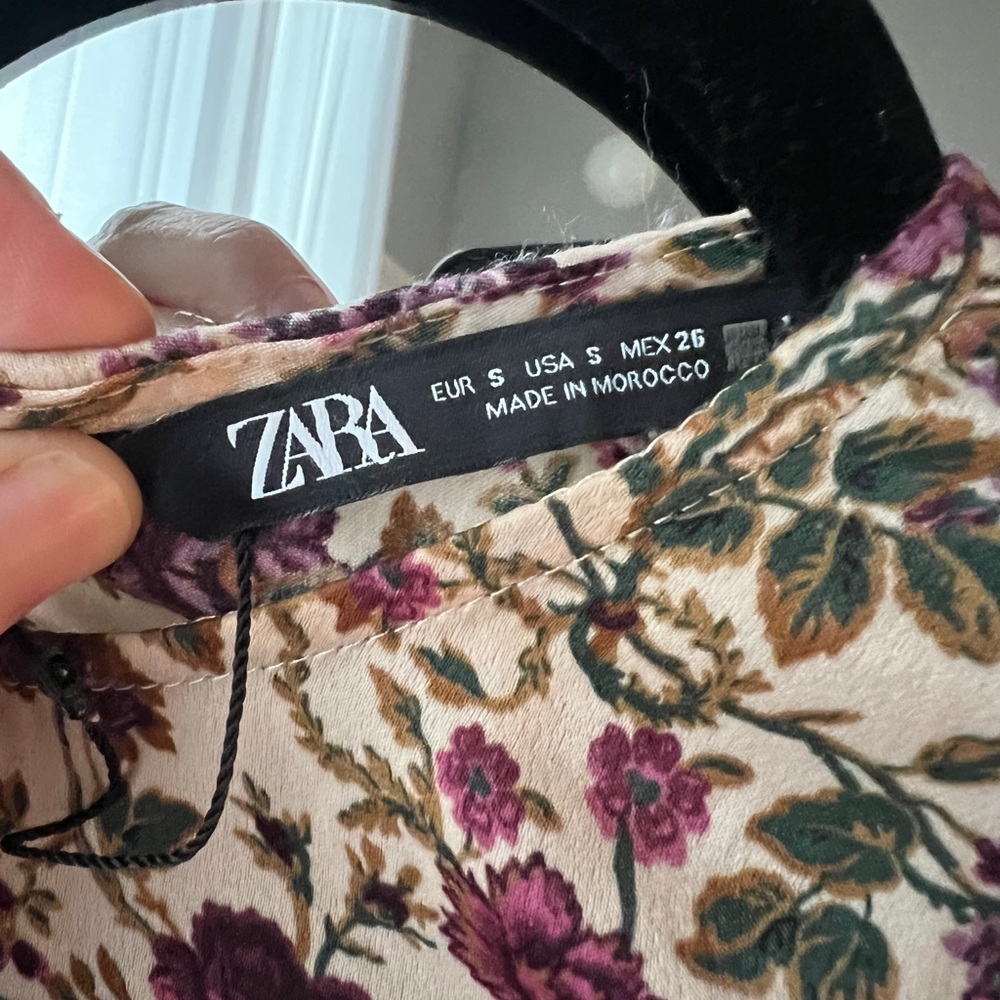 Floral Long Sleeve Dress - Picture 4 of 4